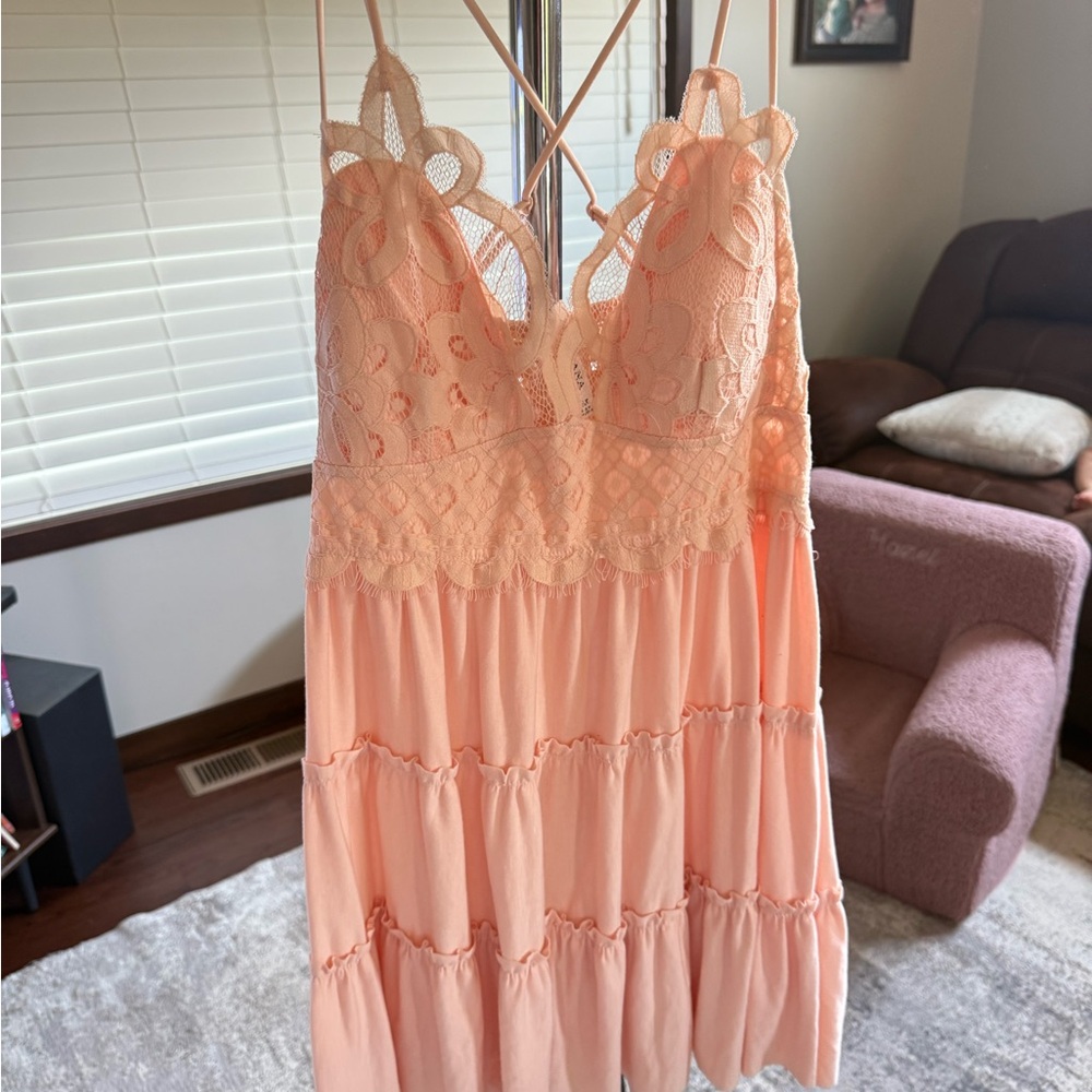 Zenana Outfitters Peach Lace-Trim Tiered Tank
